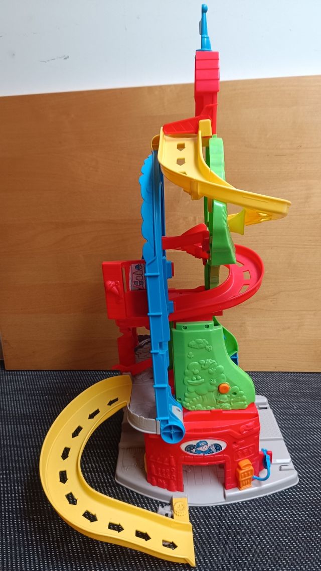 Fisher Price Garaje o parking 2 en 1