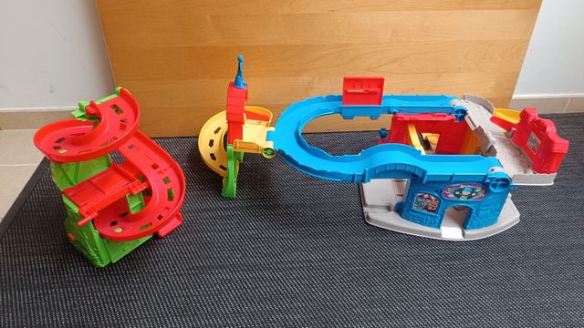 Fisher Price Garaje o parking 2 en 1