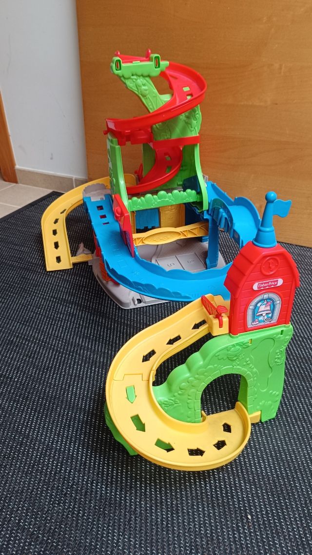 Fisher Price Garaje o parking 2 en 1