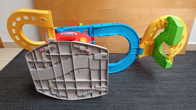 Fisher Price Garaje o parking 2 en 1