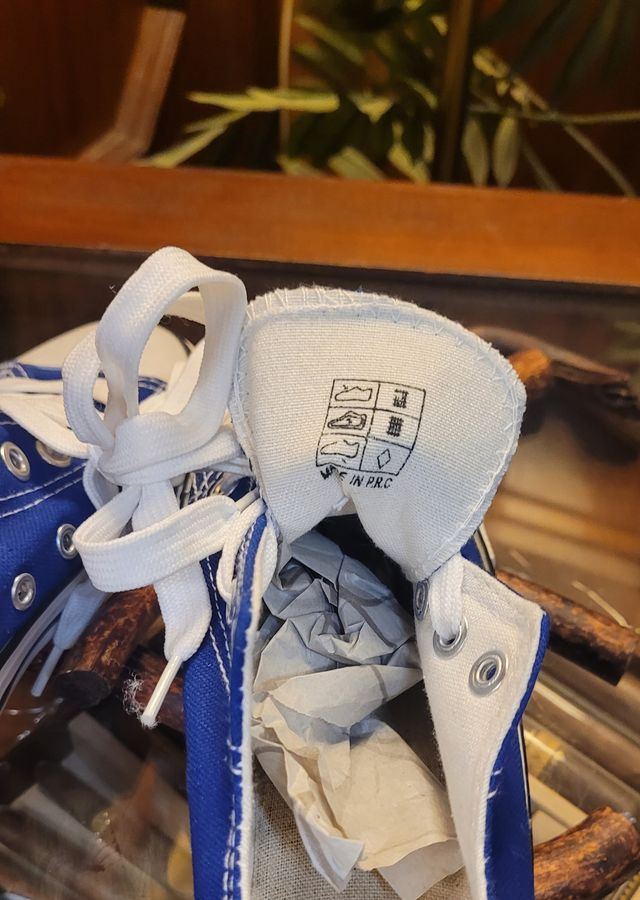 Sneakers bambino nr. 31.