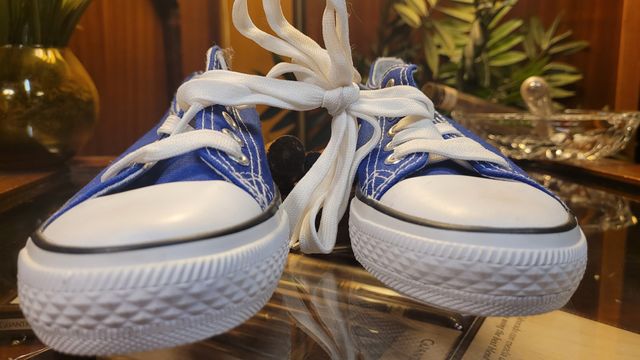 Sneakers bambino nr. 31.