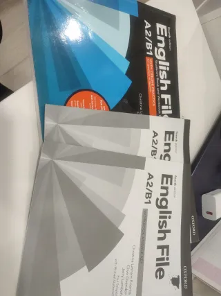 English File A2/b1 Student's Book And Workbook ...