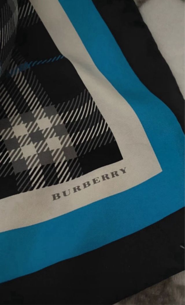 Pañuelo Burberry | Azul y Negro