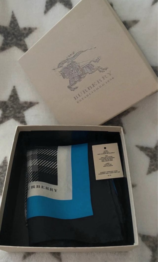 Pañuelo Burberry | Azul y Negro