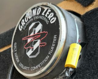 2 amplificadores 4 altavoces GROUND ZERO