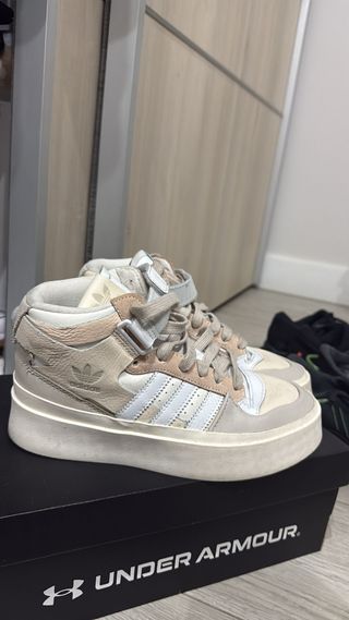 Adidas zapatillas beige/blancas talla 36