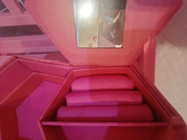 Joyero hexagonal rosa