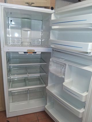 Frigorífico nevera  Blanco americano 
- 2 puertas