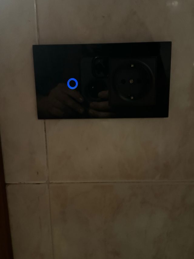 Interruptor inteligente negro