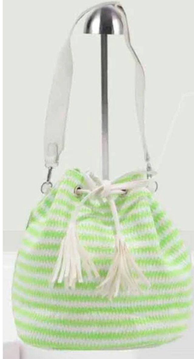 Bolso bombonera rafia verde blanco 22*18*24cm