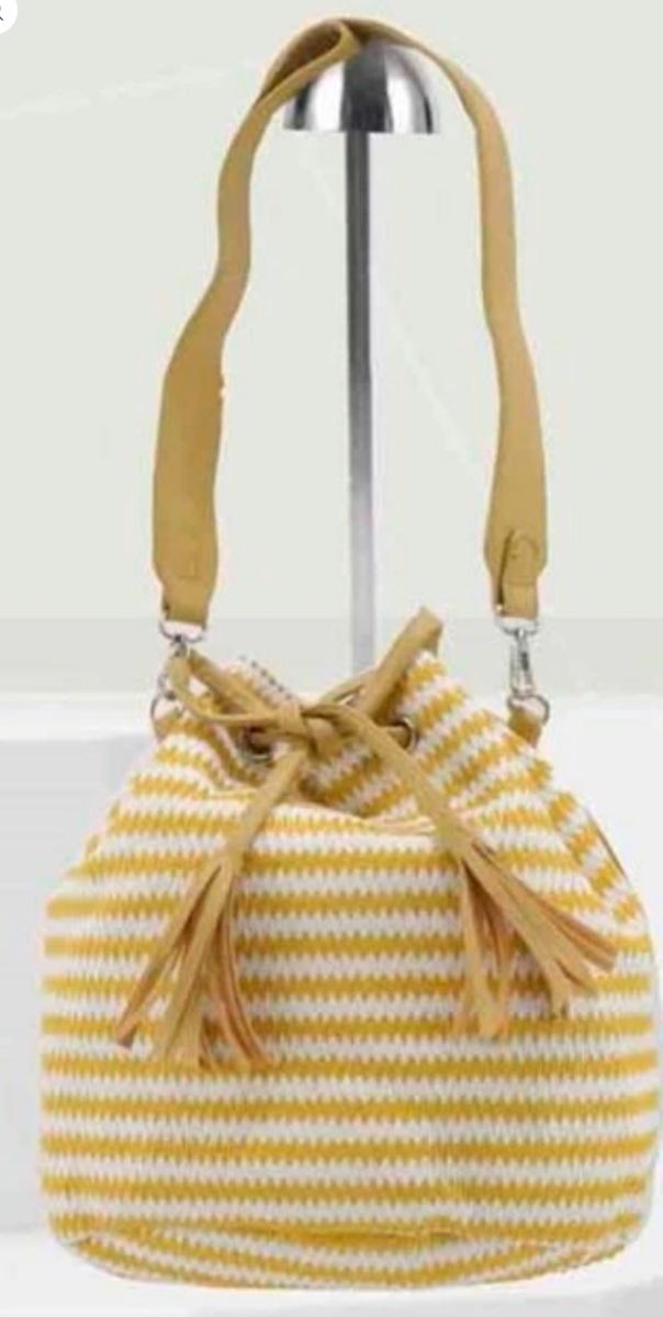 Bolso bombonera rafia rayas  22*18*24 cm