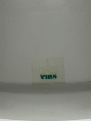 4 Sillas blancas de polipropileno(plástico)