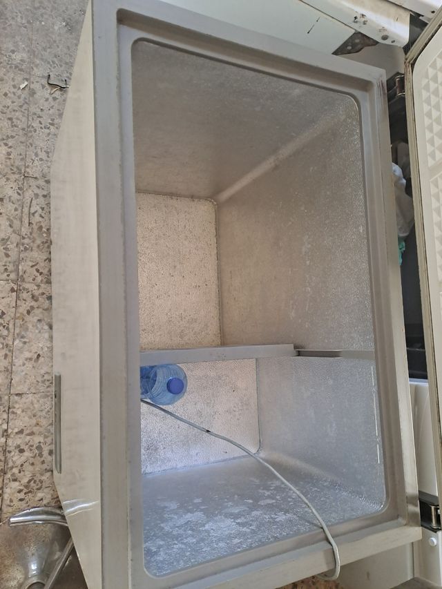 Congelador antiguo Igloo