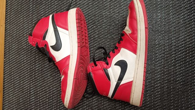 2 Nike Air Jordan 1 Retro High OG