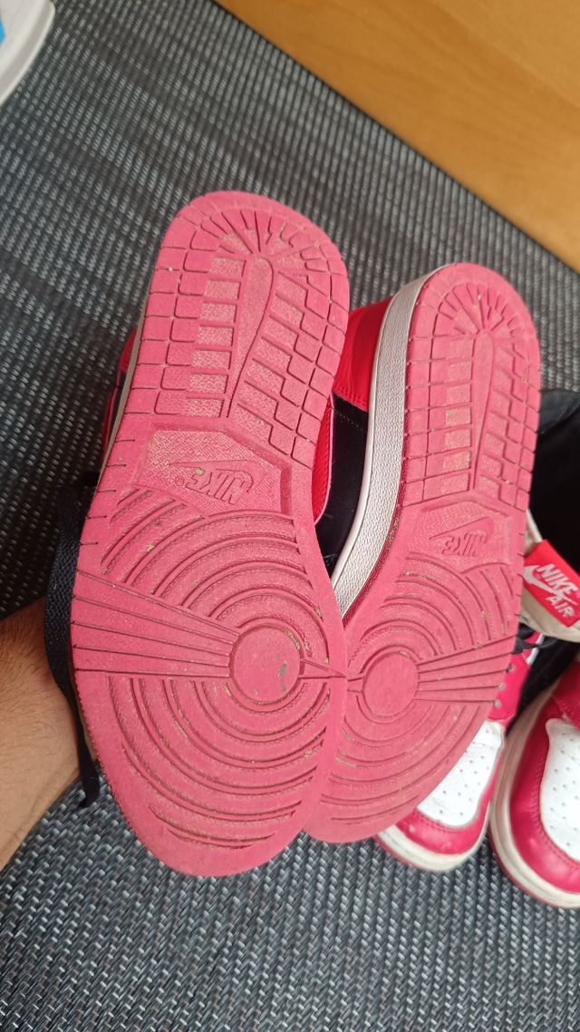 2 Nike Air Jordan 1 Retro High OG