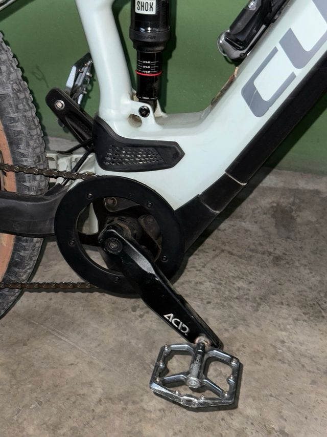 bicicleta eléctrica Cube Stereo Hybrid 120P