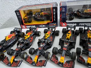F1 Red Bull Racing - 8 coches escala 1:43