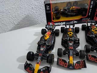 F1 Red Bull Racing - 8 coches escala 1:43