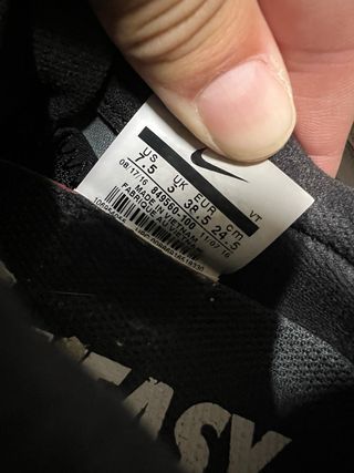 Nike Air Max deportivas blancas y negras