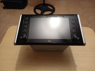 Navegador Toyota RAV4 2022 JBL