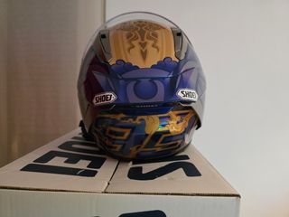 2 Cascos: Por 850€  1 Shoei Edición Limitada Thai