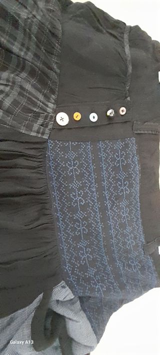 Gonna corta Desigual nera e blu