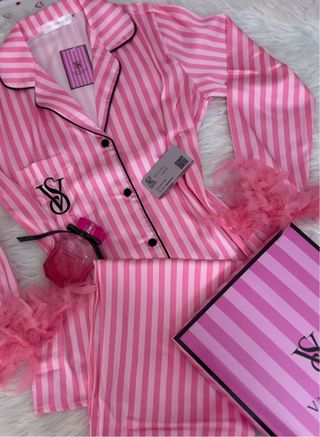 Pijama Victoria's Secret rayas rosa