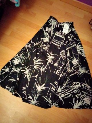 Falda midi Zara - negra estampada