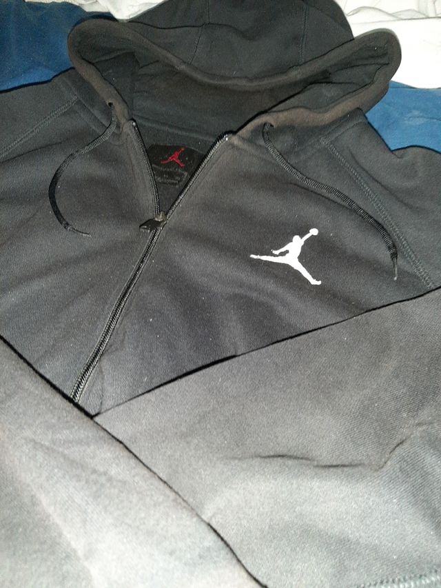 Chaqueta Jordan negra c/cremallera