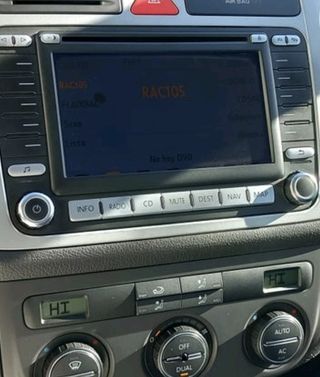 Radio navegador VW Golf V GTI 5p