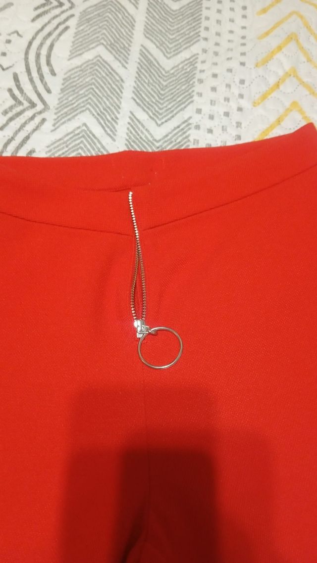 Pantalón rojo palazzo