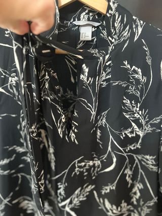 Blusa negra H&M 