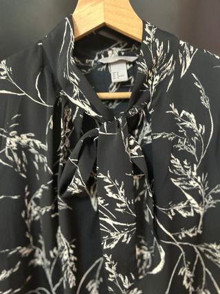 Blusa negra H&M 
