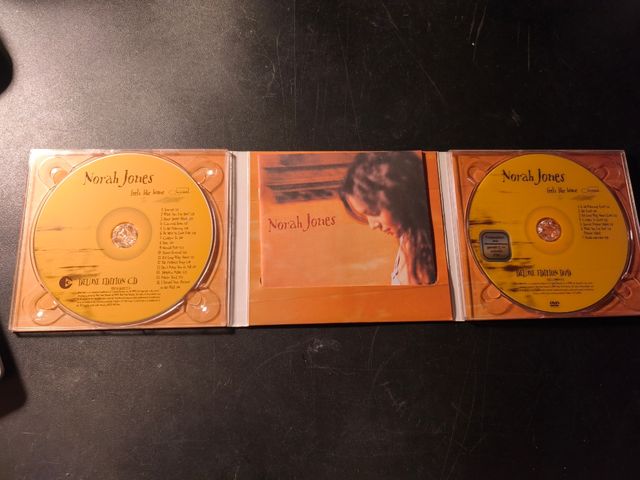 Norah Jones - Feels Like Home (Deluxe)