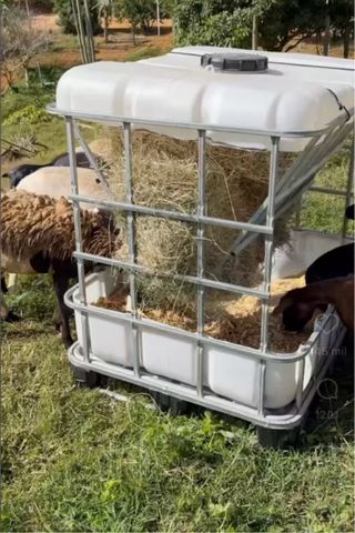 Comedero animales - Metal y Plástico
