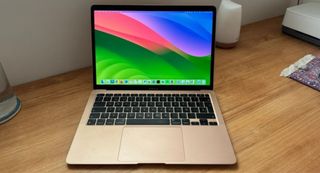 MacBook Air dorado