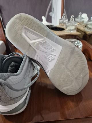 Zapatillas Jordan Grises hombre o niño