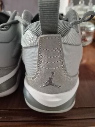 Zapatillas Jordan Grises hombre o niño