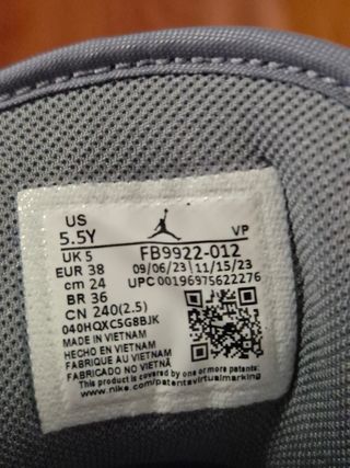Zapatillas Jordan Grises hombre o niño