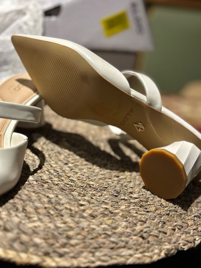 Tacones Aldo Kinski blancos