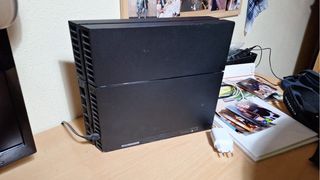PS4 (PlayStation 4) - Negra