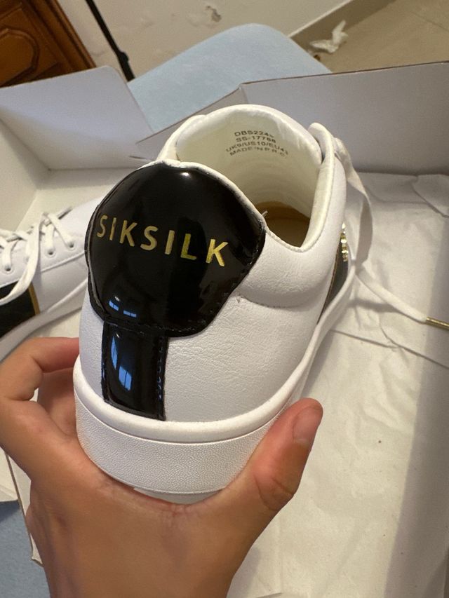 Zapatillas SikSilk Blancas y Negras