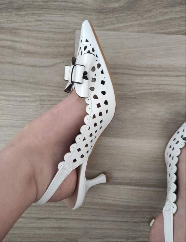 Tacones blancos lazo