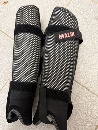 Espinilleras Malik hockey hierba