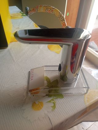 Rubinetto elettronico SILFRA - Argento