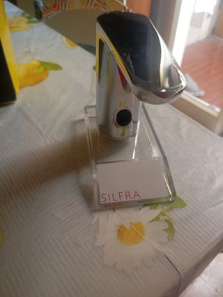 Rubinetto elettronico SILFRA - Argento