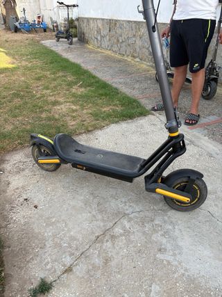 Patinete Cecotec Bongo D20 E-Connected