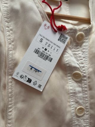 Vestido Zara SRPLS beige - S
Ed. limitada srpls 