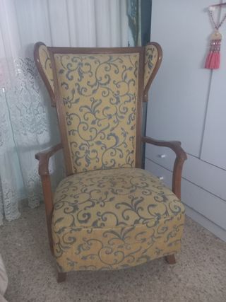 Poltrone imbottite retrò (coppia)